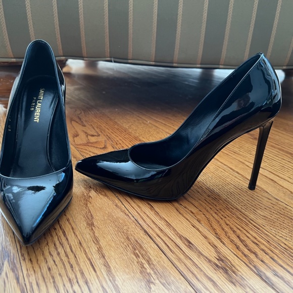 Saint Laurent Patent Heels - Picture 2 of 10